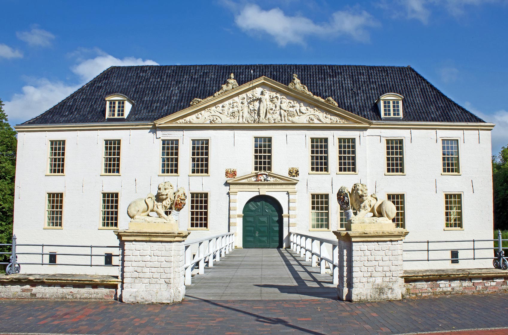 Dornum - Norderburg / Wasserschloss Dornum